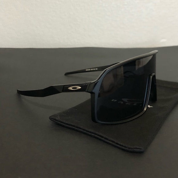 Oakley Other - Oakley SUTRO Black Sunglasses OO9406